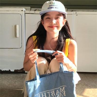 纯真小镇的夫人